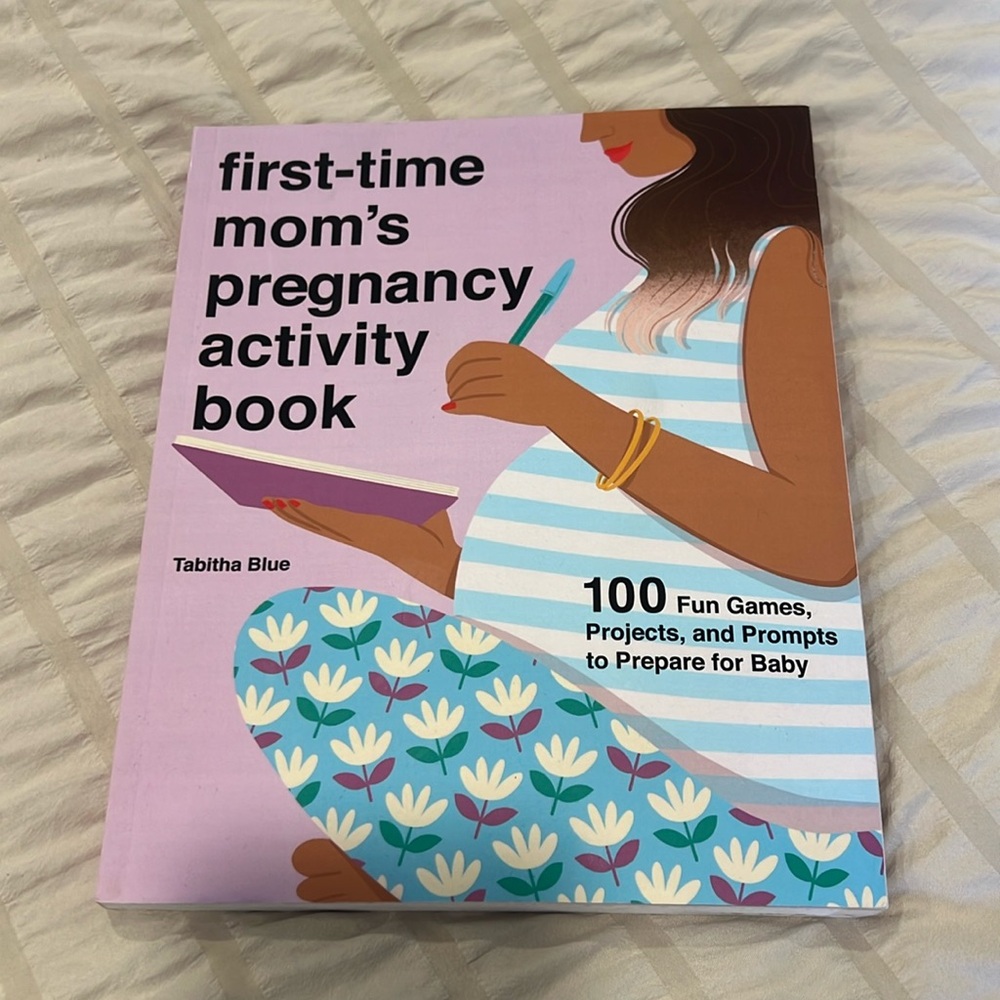 First-time mom’s pregnancy activity book 📖